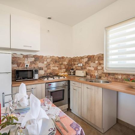 Apartment Radeki Glavica 112B Loborika Buitenkant foto