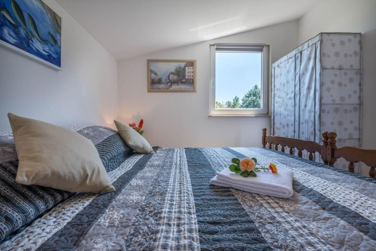 Apartment Radeki Glavica 112B Loborika Buitenkant foto
